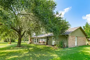 17 Seminole Ln, West Columbia, TX 77486 - Photo 35