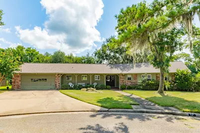 17 Seminole Lane, West Columbia, TX 77486 - Photo 1