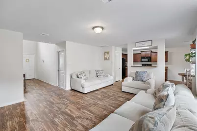 10035 Meadow Mill Forest Lane, Houston, TX 77044 - Photo 5