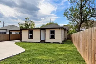 2206 Stevens St, Houston, TX 77026 - Photo 3