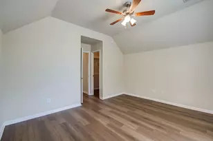 4602 Schiller Park Ln, Sugar Land, TX 77479 - Photo 33