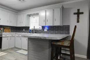 407 Ash St, El Campo, TX 77437 - Photo 23