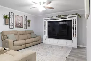 407 Ash St, El Campo, TX 77437 - Photo 3