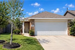 9031 Estes Lks Dr, Highlands, TX 77521 - Photo 1