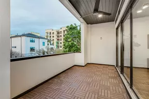 1638 Castle Ct, Houston, TX 77006 - Photo 33