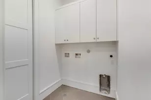 1638 Castle Ct, Houston, TX 77006 - Photo 19