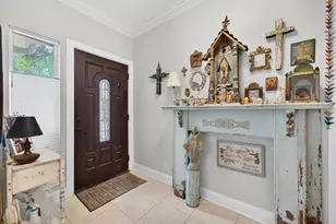 815 Bayou River Dr, Houston, TX 77079 - Photo 3