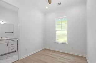 1103 62nd St, Galveston, TX 77551 - Photo 9