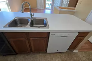 135 April Point Dr N, Conroe, TX 77356 - Photo 21