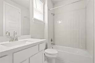 136 Peninsula Pt Dr, Montgomery, TX 77356 - Photo 17