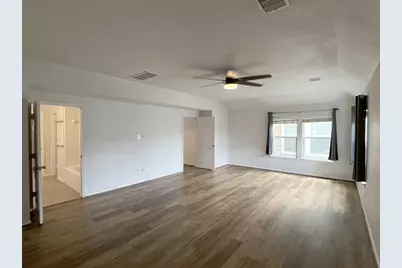 7042 Plum Creek Terrace Lane, Houston, TX 77087 - Photo 17