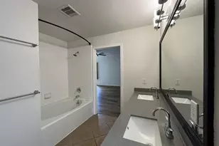 7042 Plum Creek Terrace Ln, Houston, TX 77087 - Photo 19
