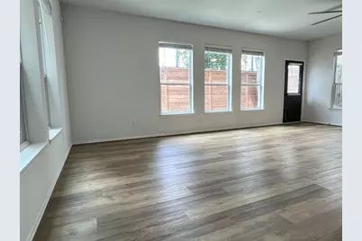 7042 Plum Creek Terrace Lane, Houston, TX 77087 - Photo 7