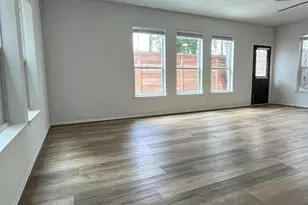 7042 Plum Creek Terrace Ln, Houston, TX 77087 - Photo 7