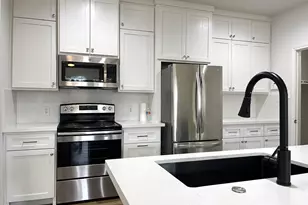 7042 Plum Creek Terrace Ln, Houston, TX 77087 - Photo 5