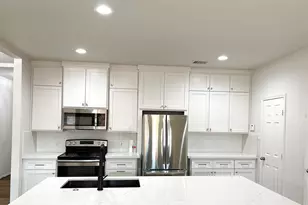 7042 Plum Creek Terrace Ln, Houston, TX 77087 - Photo 1