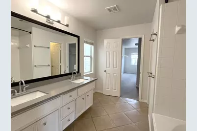 7042 Plum Creek Terrace Lane, Houston, TX 77087 - Photo 19
