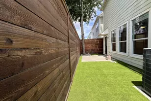 7042 Plum Creek Terrace Ln, Houston, TX 77087 - Photo 31