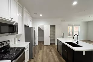 7042 Plum Creek Terrace Ln, Houston, TX 77087 - Photo 5