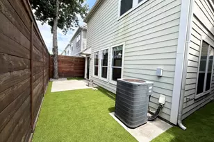 7042 Plum Creek Terrace Ln, Houston, TX 77087 - Photo 27