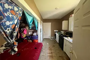 7541 Avenue F, Houston, TX 77012 - Photo 3