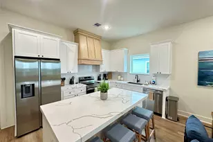 2503 103rd St, Galveston, TX 77554 - Photo 7