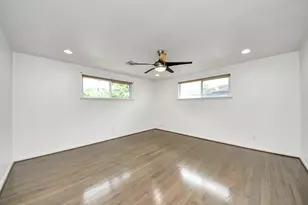 4038 Mischire Dr, Houston, TX 77025 - Photo 25