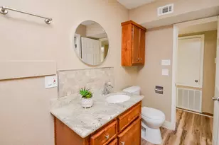 10211 Sugar Branch Dr, Houston, TX 77036 - Photo 11