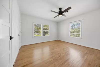 104 E Nichols Street, Bellville, TX 77418 - Photo 13