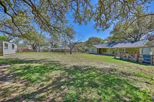 104 E Nichols St, Bellville, TX 77418 - Photo 19