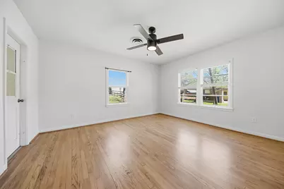 104 E Nichols Street, Bellville, TX 77418 - Photo 11