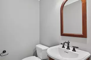 2109 Lander Ln, Houston, TX 77057 - Photo 9