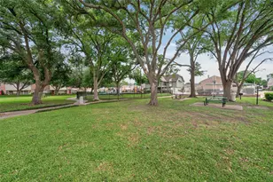 2109 Lander Ln, Houston, TX 77057 - Photo 29
