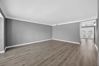 2109 Lander Lane #79, Houston, TX 77057 - Photo 5