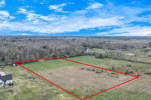 1402 County Rd 34, Angleton, TX 77515 - Photo 1