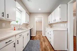 307 Gale St, Houston, TX 77009 - Photo 9