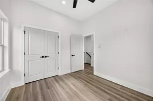 7930 Jester St, Houston, TX 77051 - Photo 17