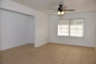 6414 Grape St, Houston, TX 77074 - Photo 9