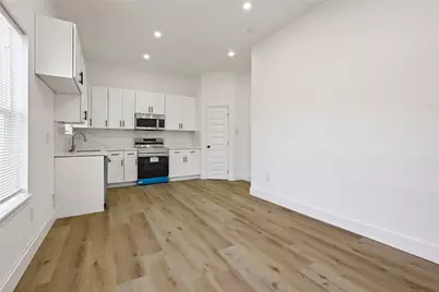 8123 Betty Boop Street #A/B, Houston, TX 77028 - Photo 3