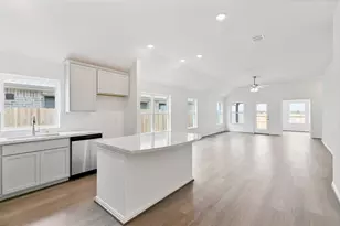 3804 Sunrise Ln, League City, TX 77573 - Photo 7