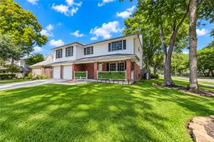 16831 Basewood Ct, Sugar Land, TX 77498 - Photo 3