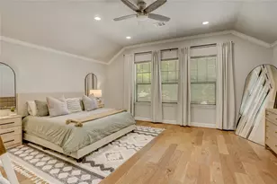 823 W 24th St, Houston, TX 77008 - Photo 5