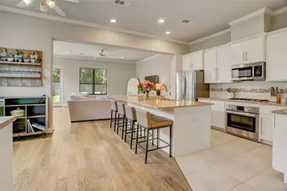 823 W 24th Street, Houston, TX 77008 - Photo 9