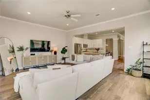 823 W 24th St, Houston, TX 77008 - Photo 17