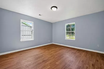 4813 Brinkley Street, Houston, TX 77033 - Photo 13
