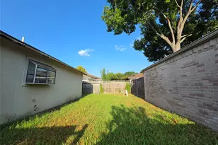 12738 S Dairy Ashford Rd, Houston, TX 77099 - Photo 17
