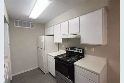 12905 Woodforest Boulevard #305, Houston, TX 77015 - Photo 9