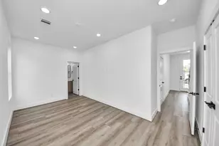 6949 Foster St, Houston, TX 77021 - Photo 5