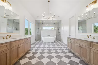 2159 Addison Road, Houston, TX 77030 - Photo 3