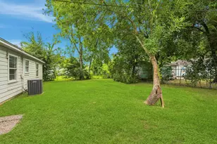 5530 Shamrock St, Houston, TX 77017 - Photo 9